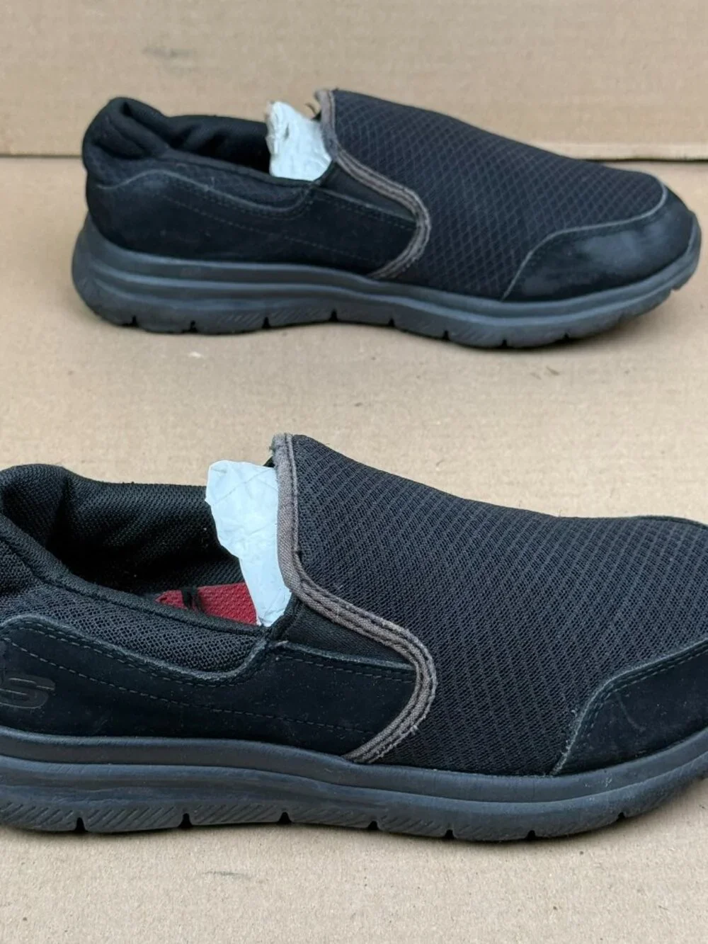 Men's Skechers Slip-On Work Shoes Black Slip Resistant Size 7.5 Needs Cleaning